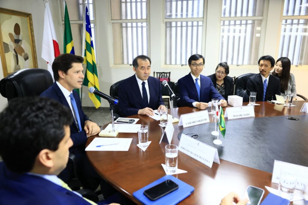 Daniel Vilela recebe delegação do Japão em Goiânia e firma acordo para exploração de minerais críticos