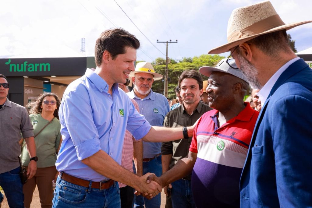 Durante a Tecnoshow, em Rio Verde, o governador Daniel Vilela entrega benefícios para impulsionar o desenvolvimento do setor rural