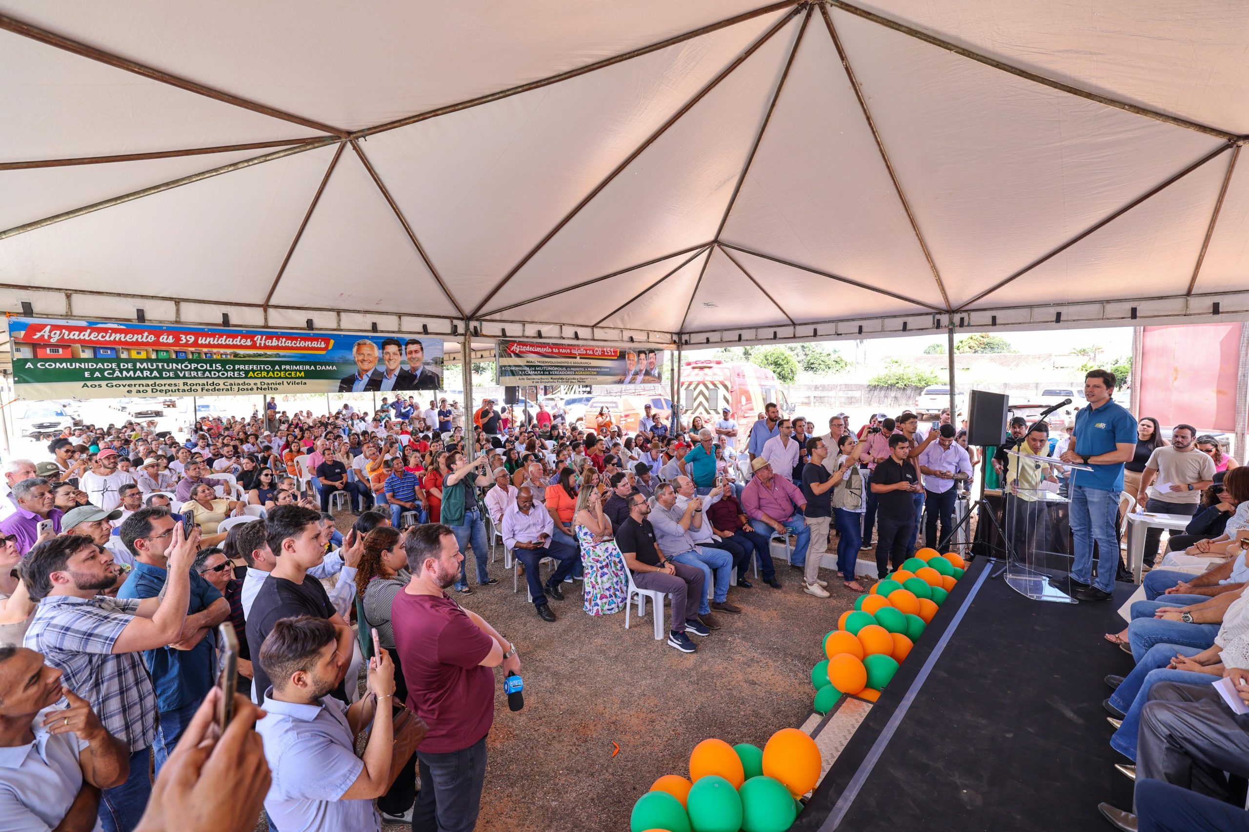 Daniel Vilela entrega casas do programa Pra Ter Onde Morar em Mutunópolis