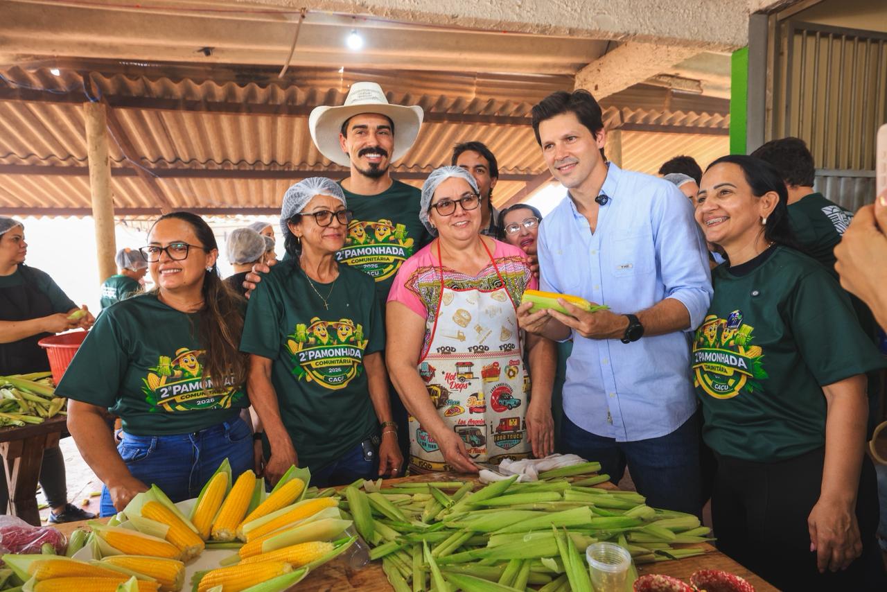 Governador Daniel Vilela anuncia construção de casas a custo zero durante a Pamonhada Comunitária de Caçu. Foto: Hegon Corrêa